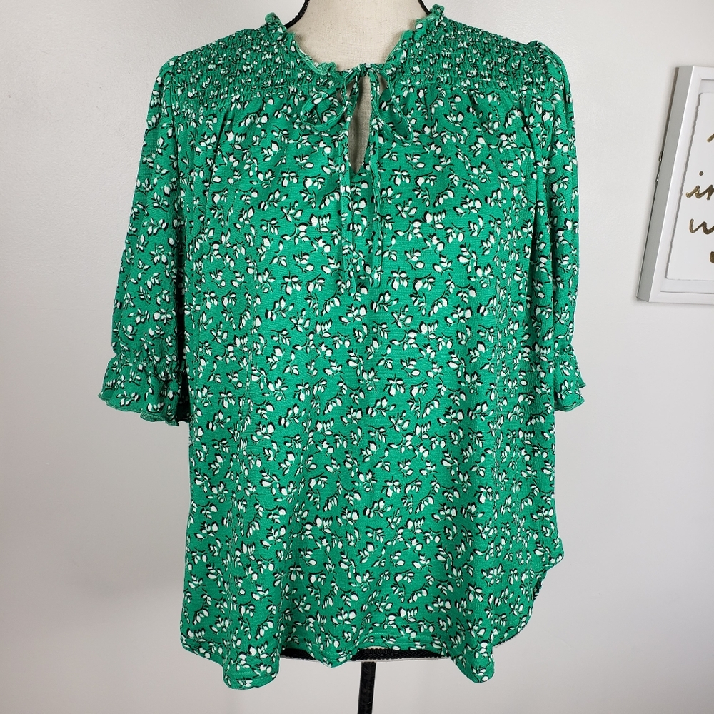 Mellóday Green Smocked Yoke Cropped Sleeve Stretch Blouse M